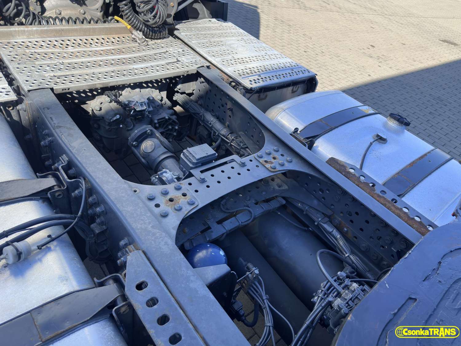 MERCEDES-BENZ ACTROS, 1845,  STANDARD, MegaSpace , TANK 1300 L - 21