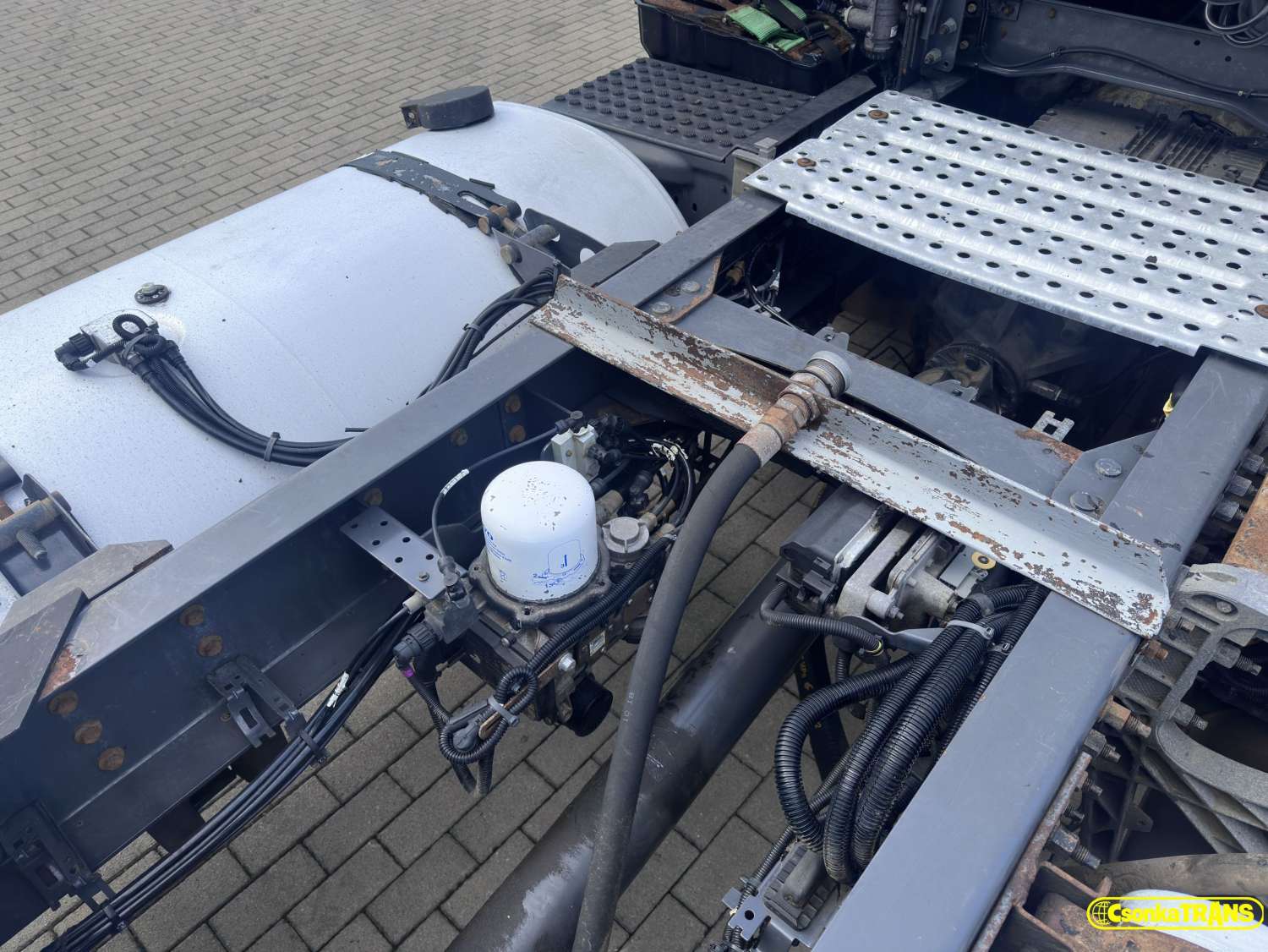 VOLVO FH460, STANDARD. Hydraulics, Park A.C. - 22