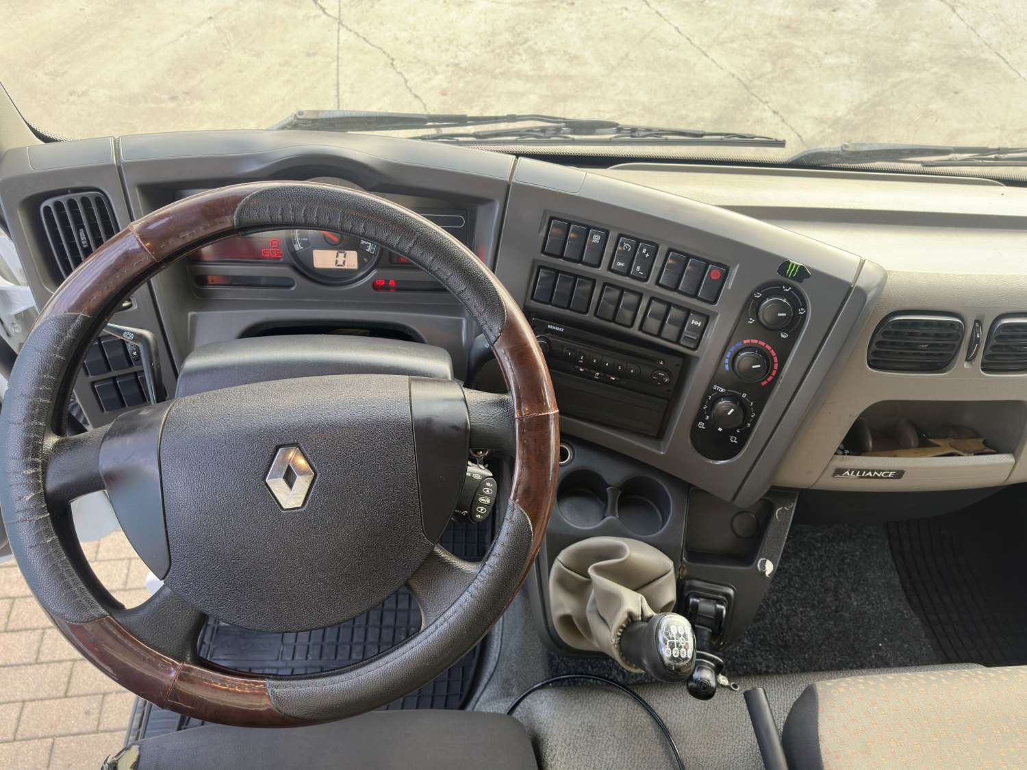 RENAULT Midlum 180.12, Extra Ligjt, P4x2, Euro 5 - 12