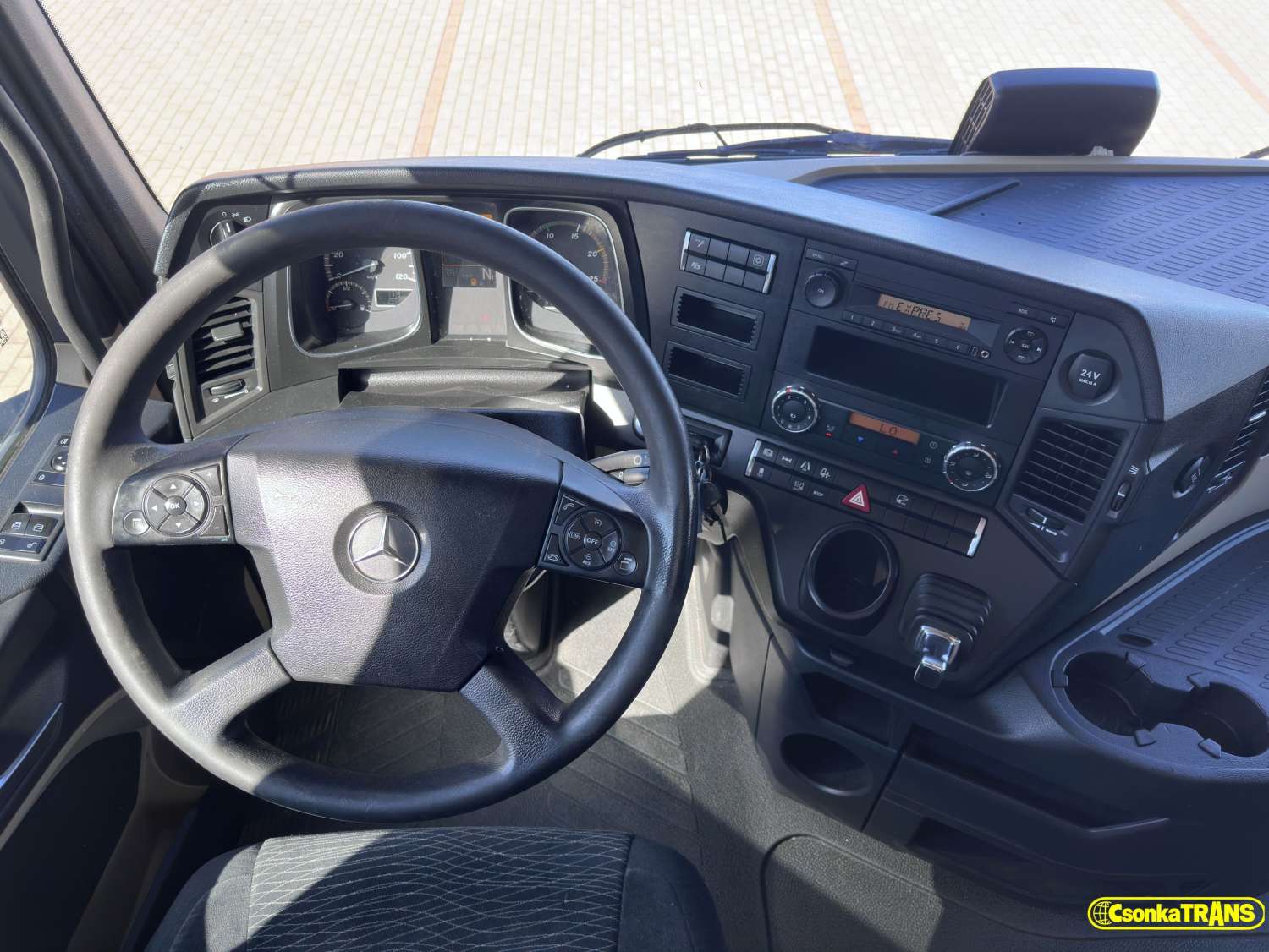 MERCEDES-BENZ ACTROS, 1845,  STANDARD, MegaSpace , TANK 1300 L - 11