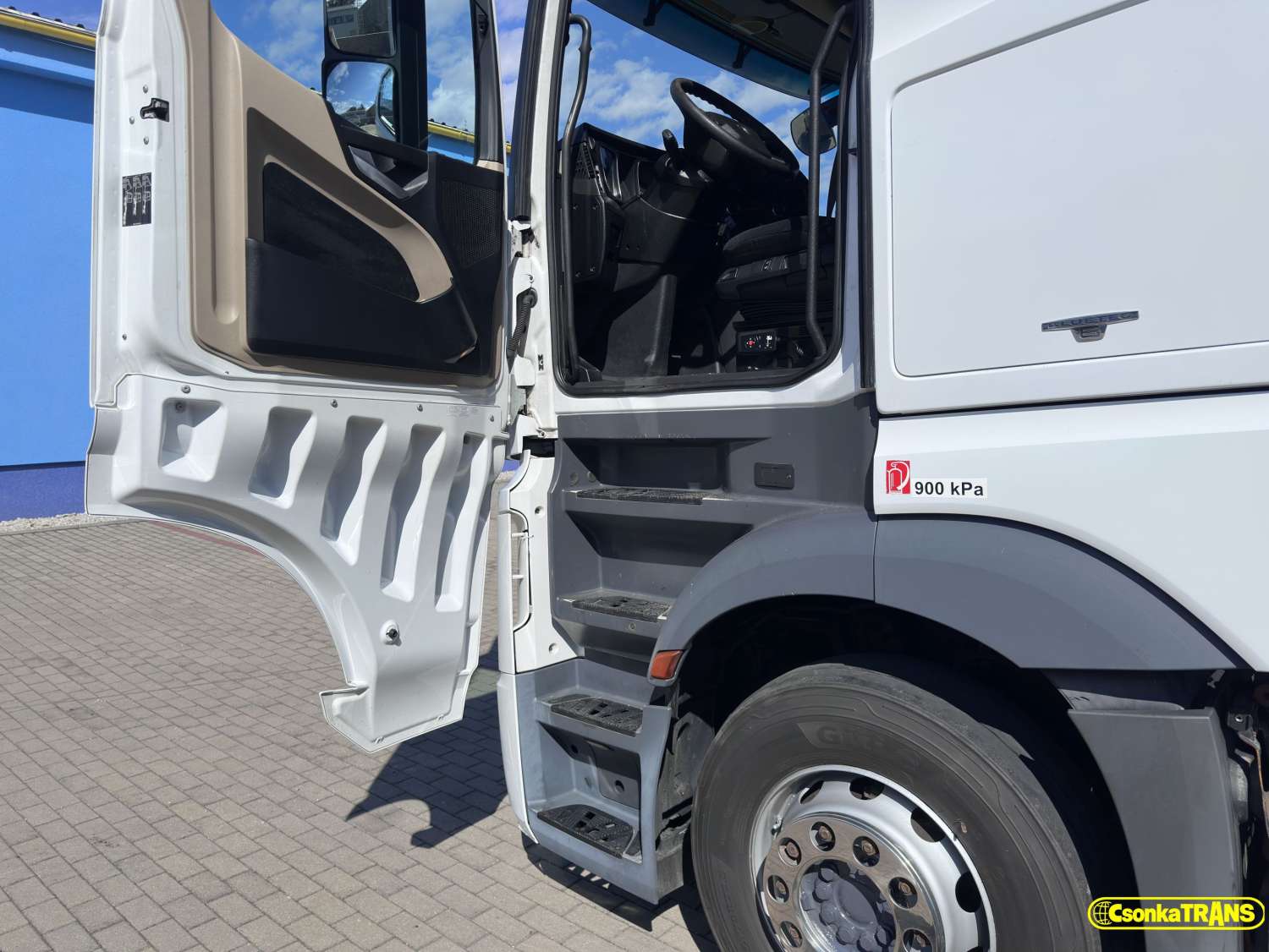MERCEDES-BENZ ACTROS, 1845,  STANDARD, MegaSpace , TANK 1300 L - 32