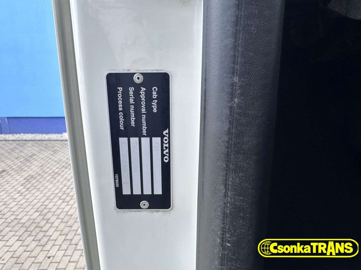 VOLVO FH460, STANDARD. Hydraulics, Park A.C. - 32