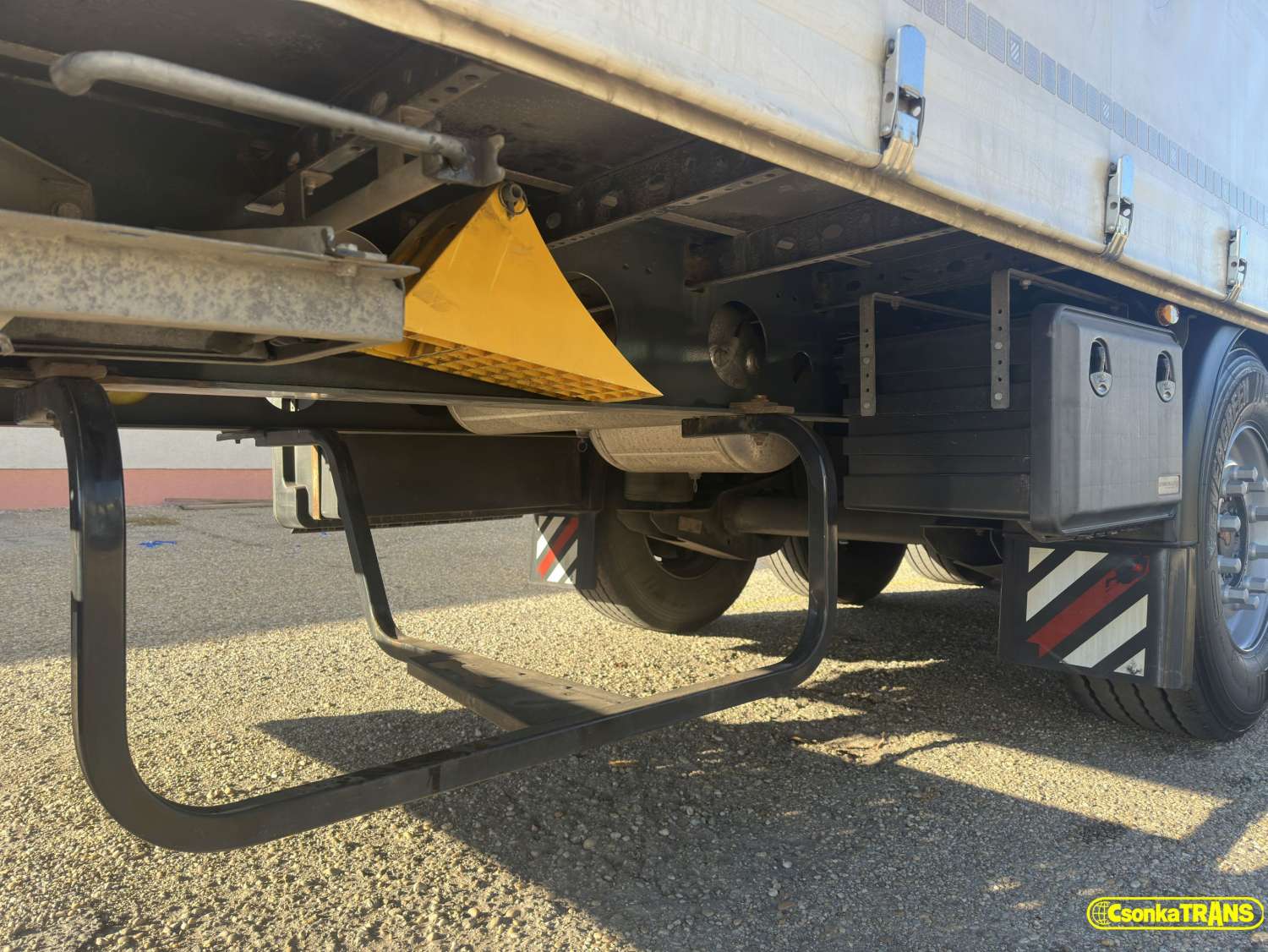 SCHWARZMÜLLER J-SERIE, STANDARD ,Lift Axle, Ultralight 5490 KG - 26